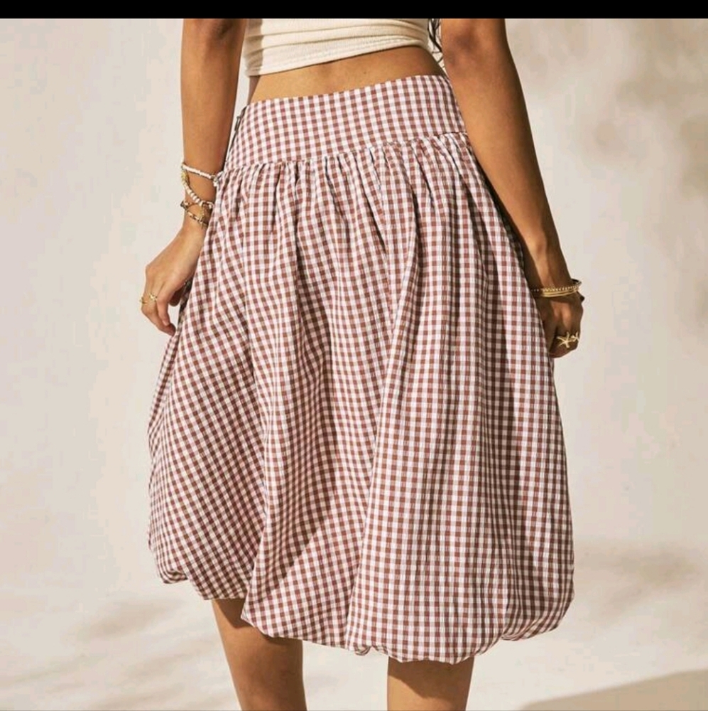 Asymmetrical Gingham Skirt in Red and White - Picture 2 of 5